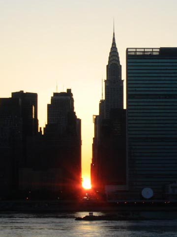 Manhattanhenge From Hunters Point, Queens, May 28, 2004