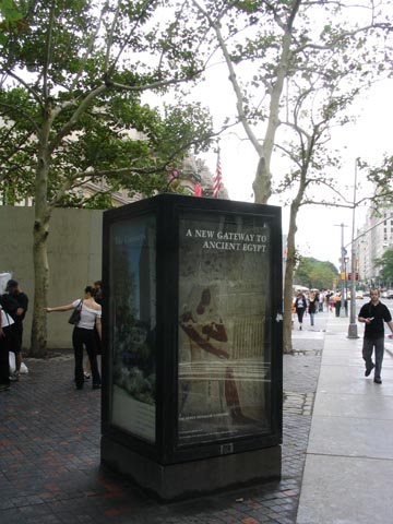 Metropolitan Museum of Art Information Kiosk, Fifth Avenue, Upper East Side, Manhattan