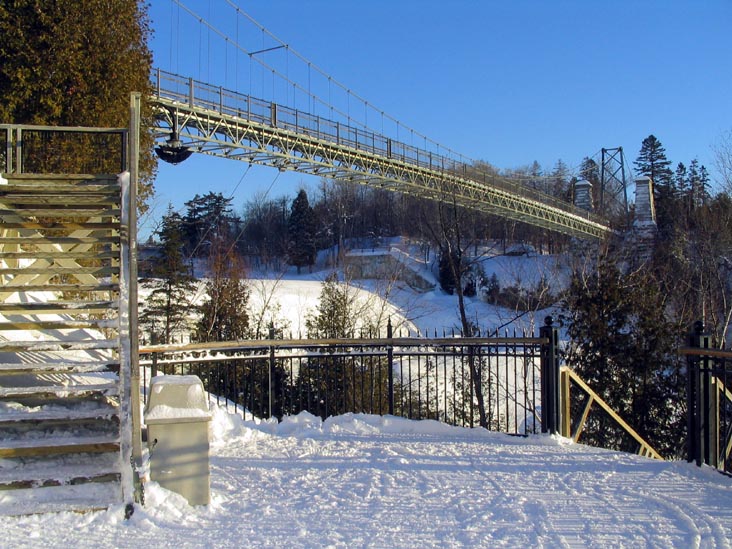 Le Pont de la Chute, Chute Montmorency (Montmorency Falls), Parc de la Chute Montmorency, Québec City, Canada