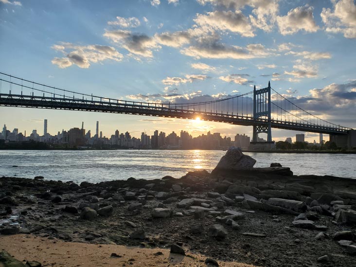 East River Waterfront, Astoria Park, Astoria, Queens, September 6, 2021