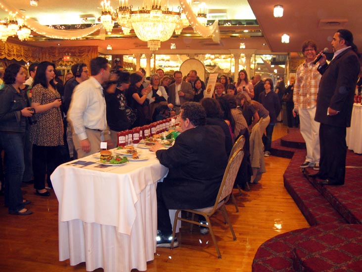 Burger Battle of the Boroughs, The Cuisine of Queens & Beyond Food & Wine Event, Grand Ballroom, Astoria World Manor, 25-22 Astoria Boulevard, Astoria, Queens, May 20, 2008