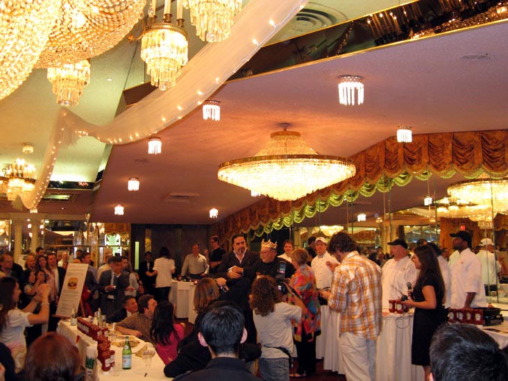 Burger Battle of the Boroughs, The Cuisine of Queens & Beyond Food & Wine Event, Grand Ballroom, Astoria World Manor, 25-22 Astoria Boulevard, Astoria, Queens, May 20, 2008