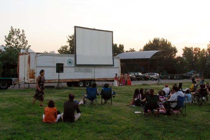 Outdoor Cinema: Kal Ho Naa Ho, Socrates Sculpture Park, 32-01 Vernon Boulevard, Astoria, Queens, August 8, 2007