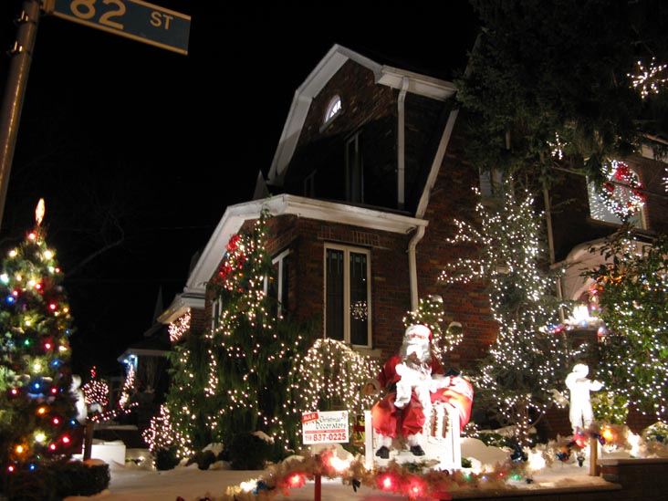 Dyker Heights Christmas Lights, Dyker Heights, Brooklyn, December 22, 2009