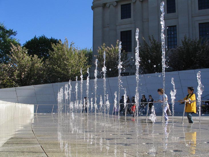 Brooklyn Museum Fountain, Brooklyn Museum, Brooklyn