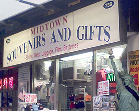 Midtown Souvenirs and Gifts, Times Square