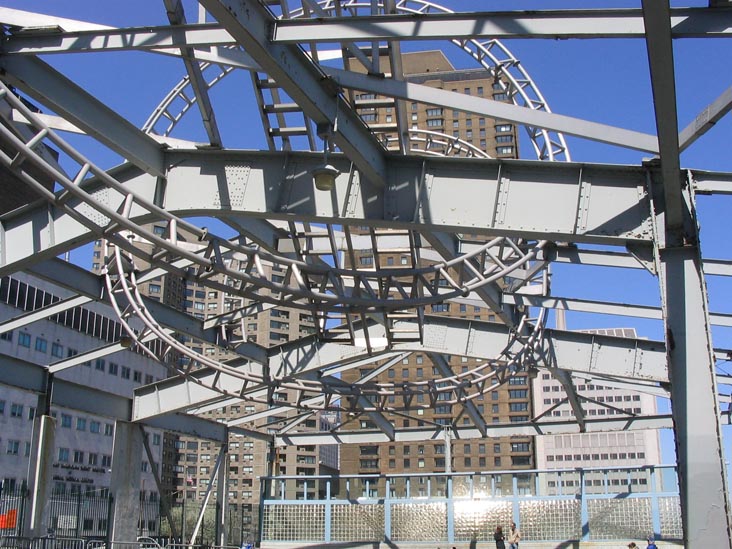 East River Roundabout, East River at 60th Street, Upper East Side, Manhattan, April 15, 2004