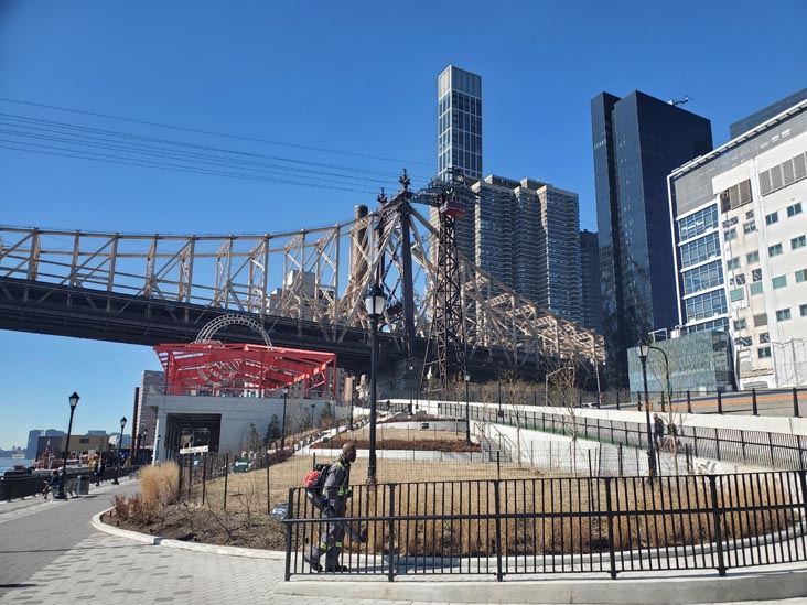 East River Roundabout, Upper East Side, Manhattan, March 11, 2025