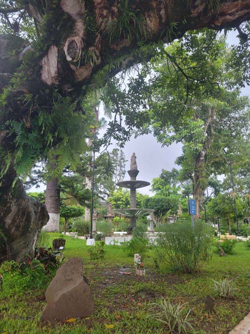 Parque Fray Rafael Fernandez, Concepción de Ataco, El Salvador, August 8, 2024