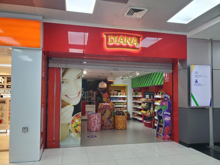 Diana Store, El Salvador International Airport, San Luis Talpa, El Salvador, August 17, 2024