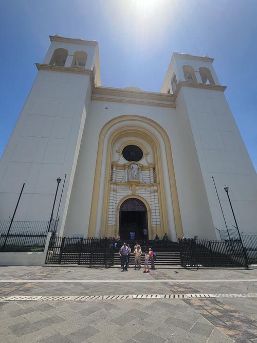 Catedral Metropolitana de San Salvador/Metropolitan Cathedral of San Salvador, Plaza Gerardo Barrios, Centro Histórico, San Salvador, El Salvador, August 7, 2024