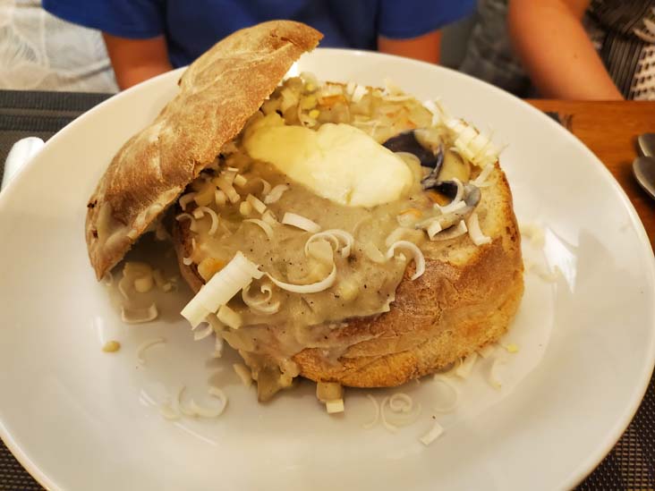 Clam Chowder, Olor de Mar Capital, San Salvador, El Salvador, August 16, 2024