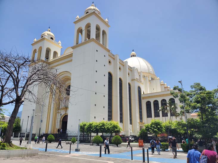 Catedral Metropolitana de San Salvador/Metropolitan Cathedral of San Salvador, Plaza Gerardo Barrios, Centro Histórico, San Salvador, El Salvador, August 7, 2024