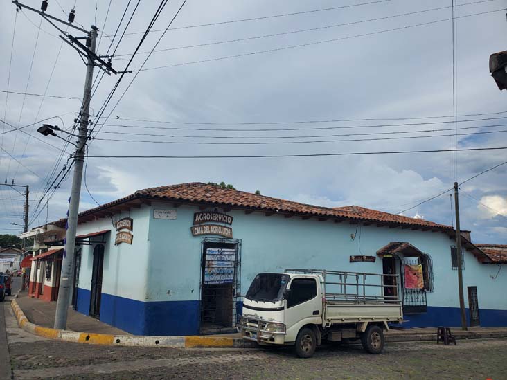 2a Avenida Sur at 1a Calle Poniente, Suchitoto, El Salvador, August 13, 2024