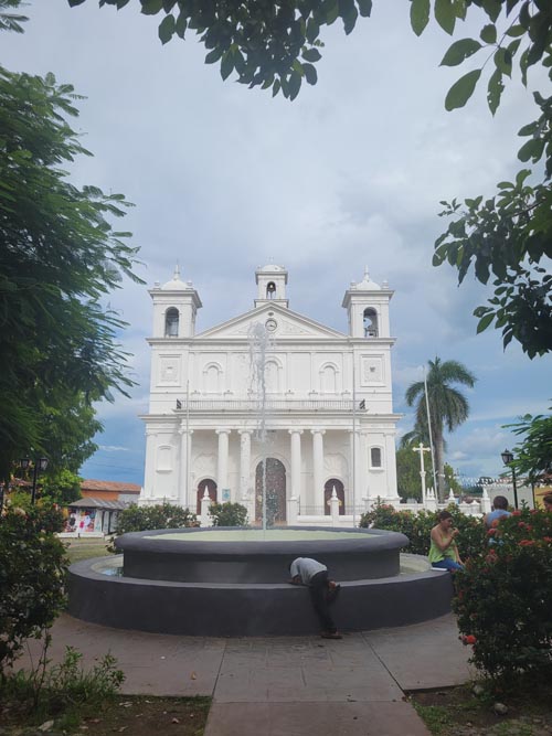 Parque Central de Suchitoto, Suchitoto, El Salvador, August 13, 2024