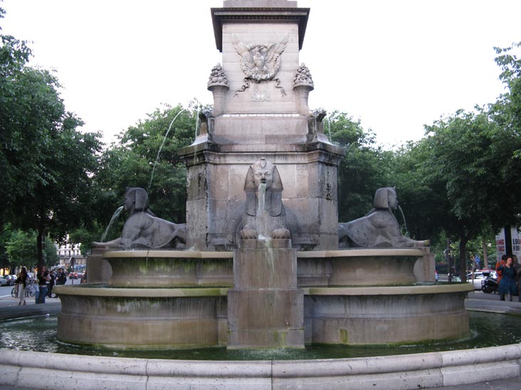 La Fontaine du Palmier (Palm Tree Fountain), Place du Châtelet, 1er Arrondissement, Paris, France