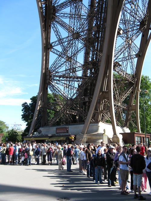 Pilier Nord, Tour Eiffel (Eiffel Tower), Champ de Mars, 7e Arrondissement, Paris, France