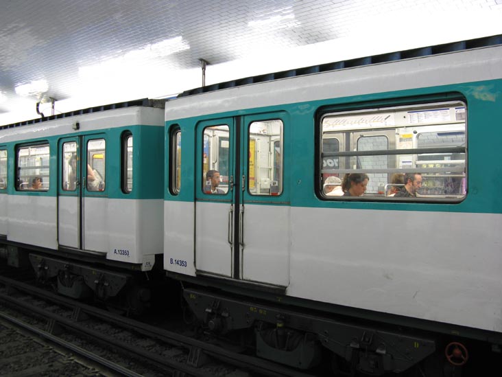 Jussieu Station, Paris Métro, 5e Arrondissement, Paris, France