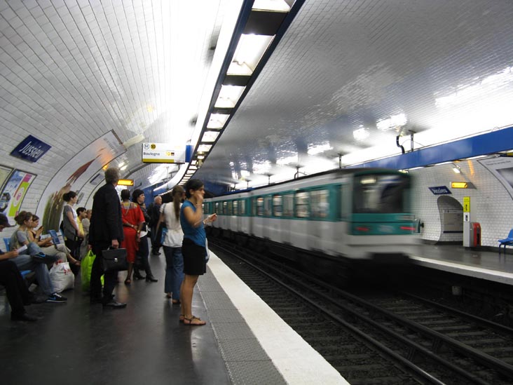 Jussieu Station, Paris Métro, 5e Arrondissement, Paris, France