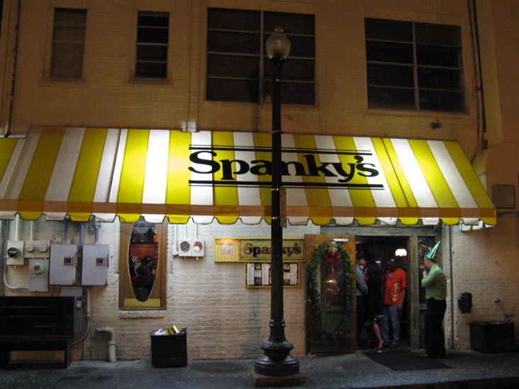 Spanky's Pizza Galley & Saloon, 317 East River Street, Savannah, Georgia