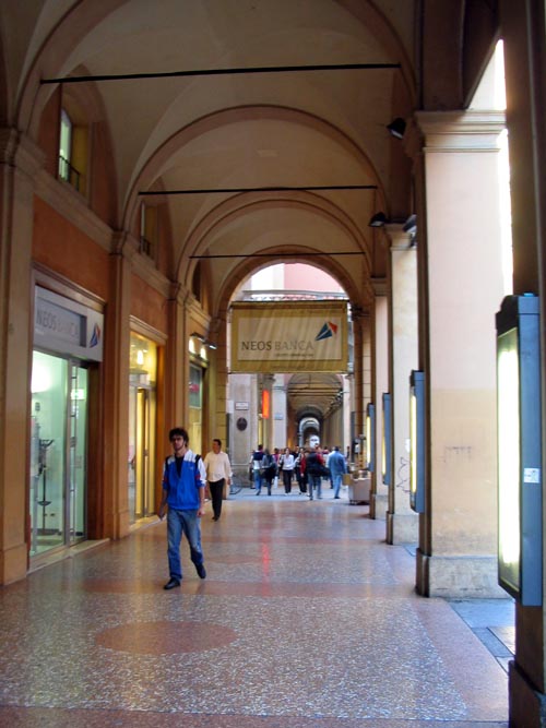 Portico, Via dell'Indipendenza, Bologna, Emilia-Romagna, Italy