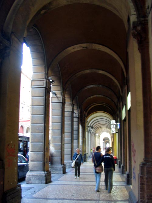 Portico, Via dell'Indipendenza, Bologna, Emilia-Romagna, Italy