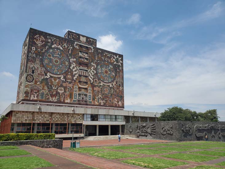 Biblioteca Central/Central Library, Ciudad Universitaria, Mexico City/Ciudad de México, Mexico, September 4, 2023