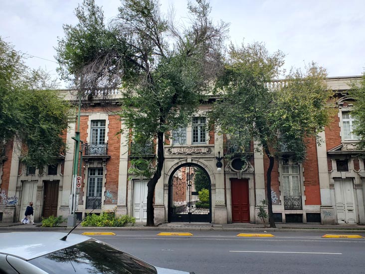 Avenida Bucareli Between Avenida Cuauhtémoc and Calle Barcelona, Colonia Juárez, Mexico City/Ciudad de México, Mexico, August 27, 2021