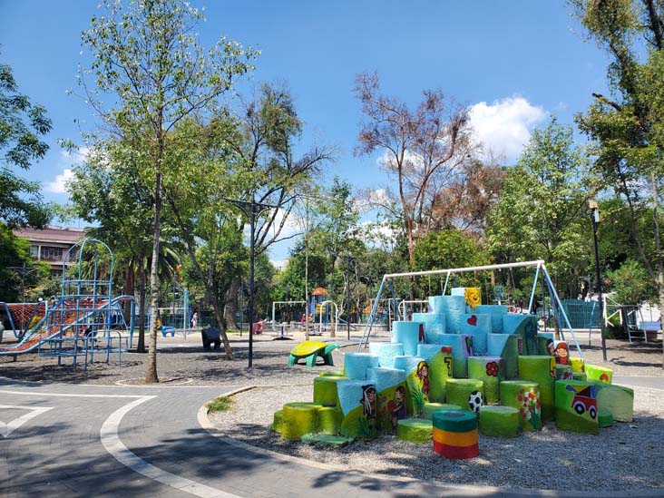 Jardín Pushkin, Colonia Roma, Mexico City/Ciudad de México, Mexico, September 2, 2023