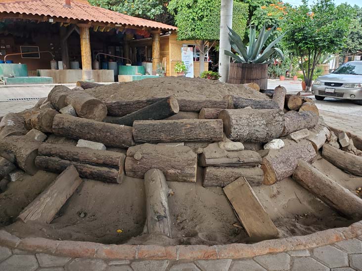 Pit Oven, El Rey de Matalán, Tlacolula de Matamoros, Oaxaca, México, August 20, 2023