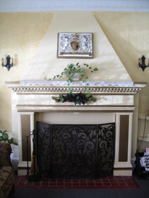 Lobby, Quaker Inn, 39 Main Avenue, Ocean Grove, New Jersey, September 3, 2006