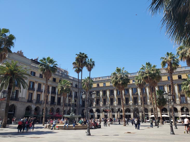 Plaça Reial, Barri Gòtic/Gothic Quarter, Barcelona, Spain, April 24, 2024