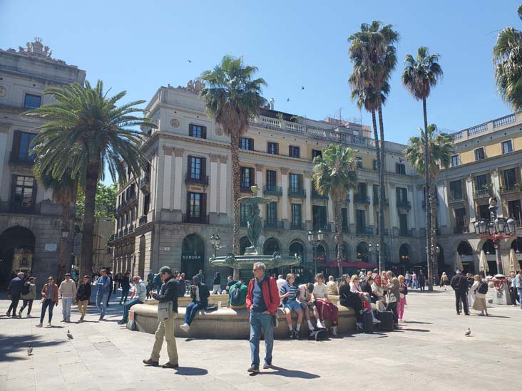 Plaça Reial, Barri Gòtic/Gothic Quarter, Barcelona, Spain, April 24, 2024