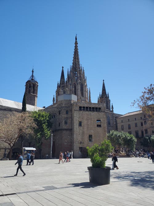 Catedral de Barcelona, Barri Gòtic/Gothic Quarter, Barcelona, Spain, April 24, 2024