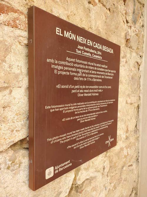 El Món Neix En Cada Besada, Barri Gòtic/Gothic Quarter, Barcelona, Spain, April 24, 2024