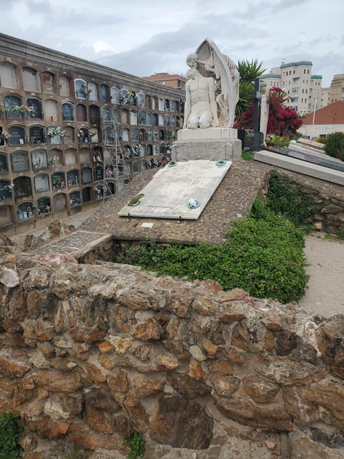 El Petó de la Mort/The Kiss of Death, Cementiri de Poblenou/Poblenou Cemetery, Barcelona, Spain, April 27, 2024