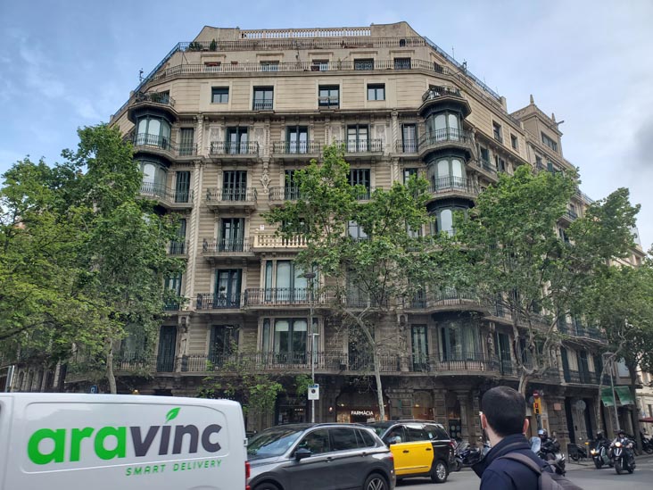 Rambla de Catalunya at Carrer de València, Barcelona, Spain, April 25, 2024