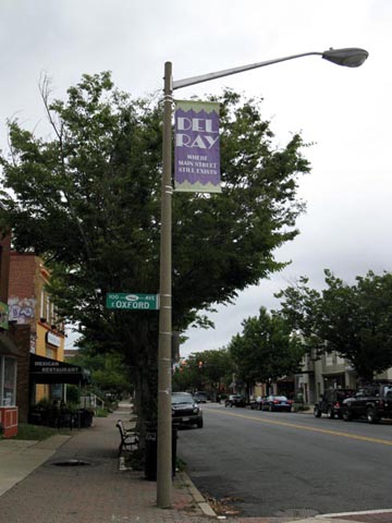 Mount Vernon Avenue at Oxford Avenue, Del Ray, Alexandria, Virginia, August 15, 2008